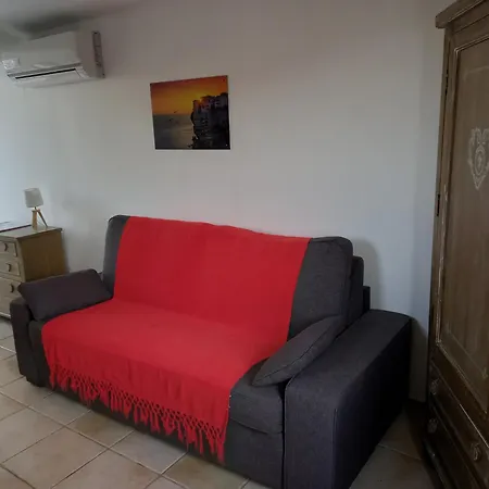 Mini 1 Piece 19 M2 Pour 2 Personnes Piscine Partagee Climatisation *