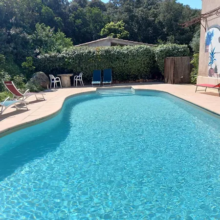 Mini 1 Pièce 19 M2 Pour 2 Personnes Piscine Partagée Climatisation