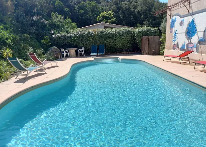 Mini 1 Piece 19 M2 Pour 2 Personnes Piscine Partagee Climatisation